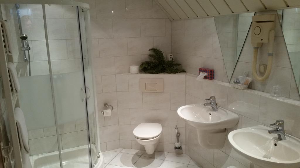Hotel Restaurant De Hoogt Maasdam Dış mekan fotoğraf