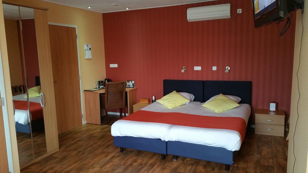 Hotel Restaurant De Hoogt Maasdam Dış mekan fotoğraf