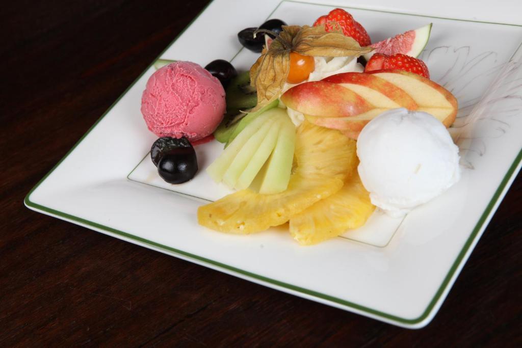 Hotel Restaurant De Hoogt Maasdam Dış mekan fotoğraf